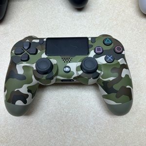 Sony PS4 controllers